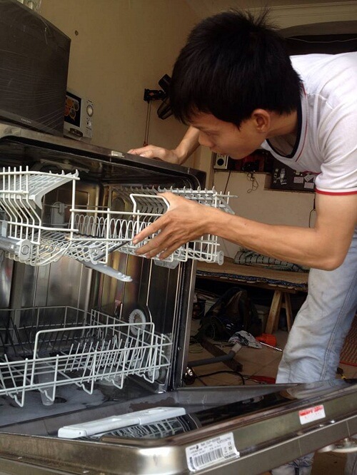 Máy Rửa Bát Không Phun Nước