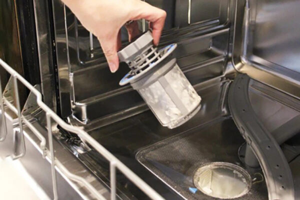 Máy Rửa Bát Bị Đọng Nước Trong Khoang